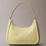 Mala de ombro com monograma em relevo