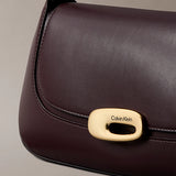 Mala de Ombro com Joia Calvin Klein