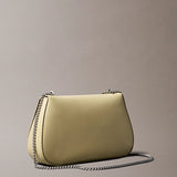 Bolsa de ombro com corrente e detalhes em monograma Calvin Klein