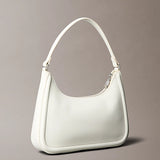 Mala de ombro com monograma em relevo