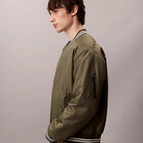 Blusão bomber com detalhes em nylon