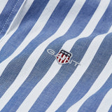 Camisa às riscas em poplin da Gant
