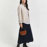 Casaco de malha entrançada com fecho de correr